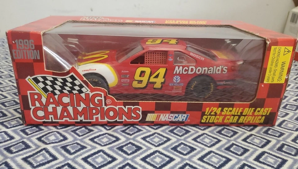 Coche de carreras Nascar Racing Champions 1996 1:24 Bill Elliott #94 McDonald's sellado  Foto 4 de 4