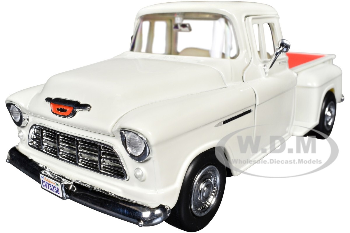 1955 CHEVROLET 3100 STEPSIDE PICKUP CREAM 1/24 DIECAST MODEL BY