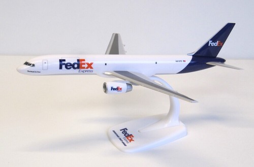 New! PPC Holland 223977 FedEx Boeing 757-200, reg. N915FD - 1:200 scale ...