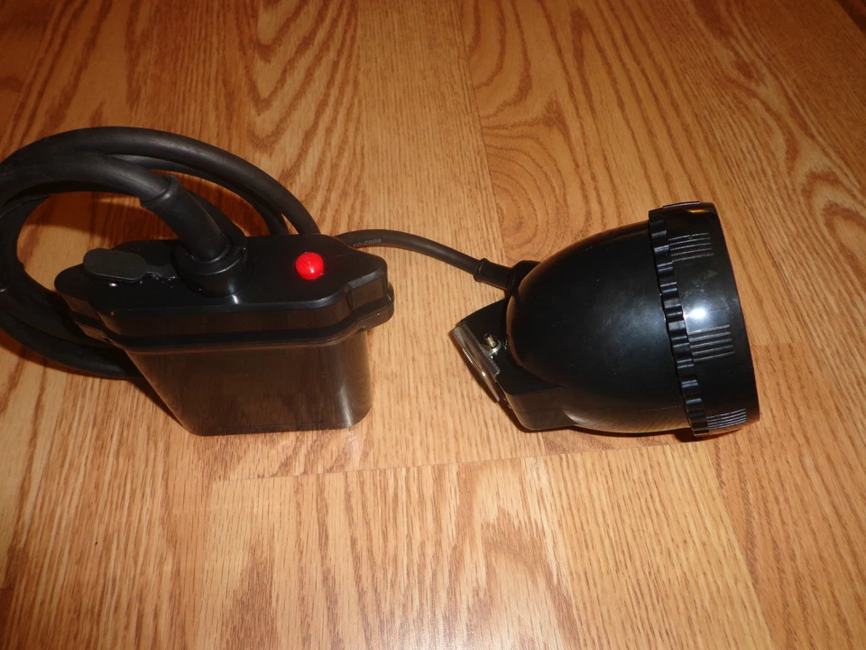 110000 LX COON HUNTING  SUPER BRIGHT  LIGHT- WITH SOFT CAP - Image 3 of 4