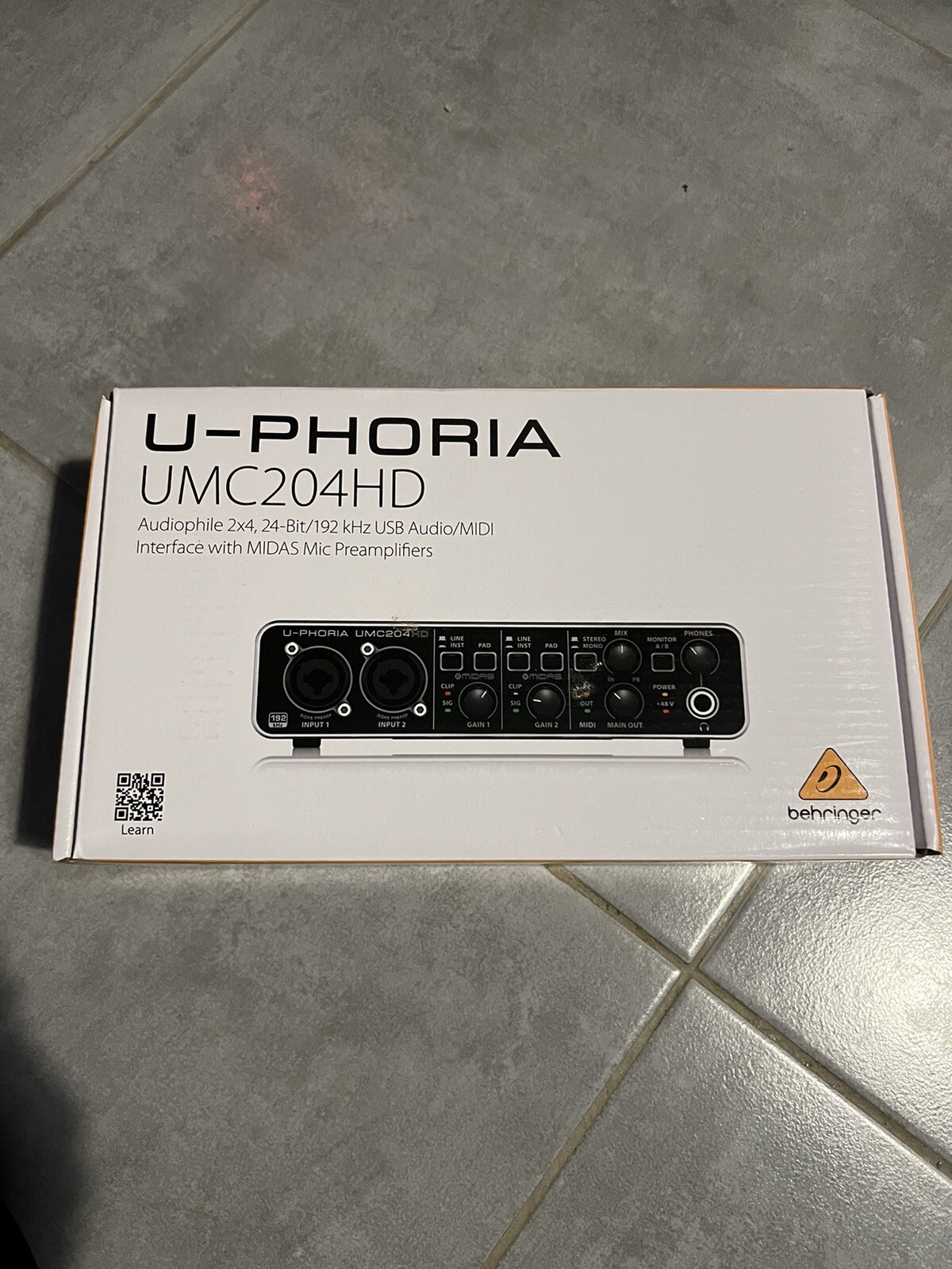 Behringer U-Phoria UMC204HD pré ampli audio USB avec entrées micro XLR et MIDI