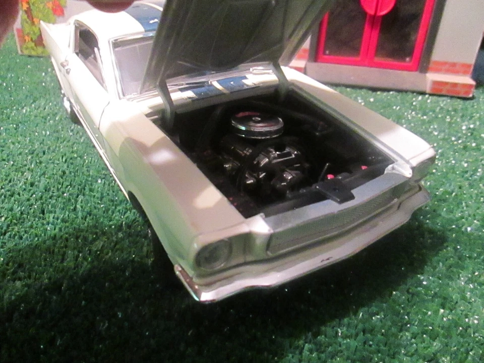 Auto Diecast Jouef Evolution Ford Mustang GT 350 White with Blue Stripes Good - Image 2 of 4