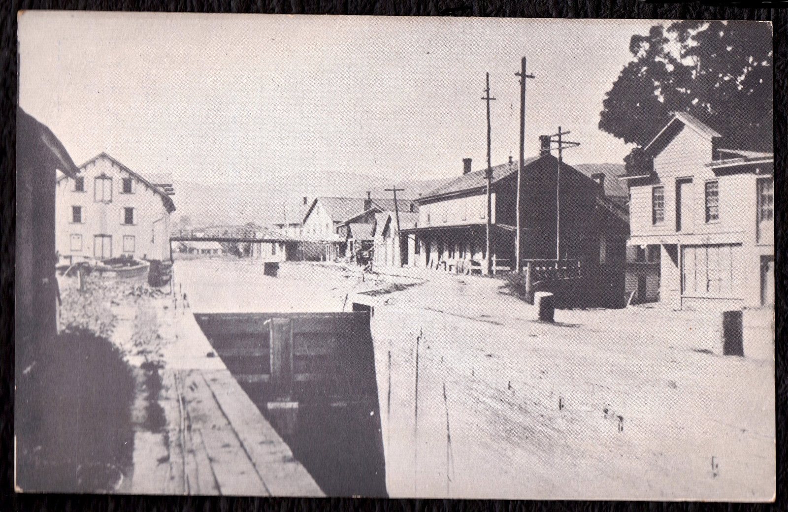'D & H Canal lock, Ellenville, NY' real photo reprint PC published mid