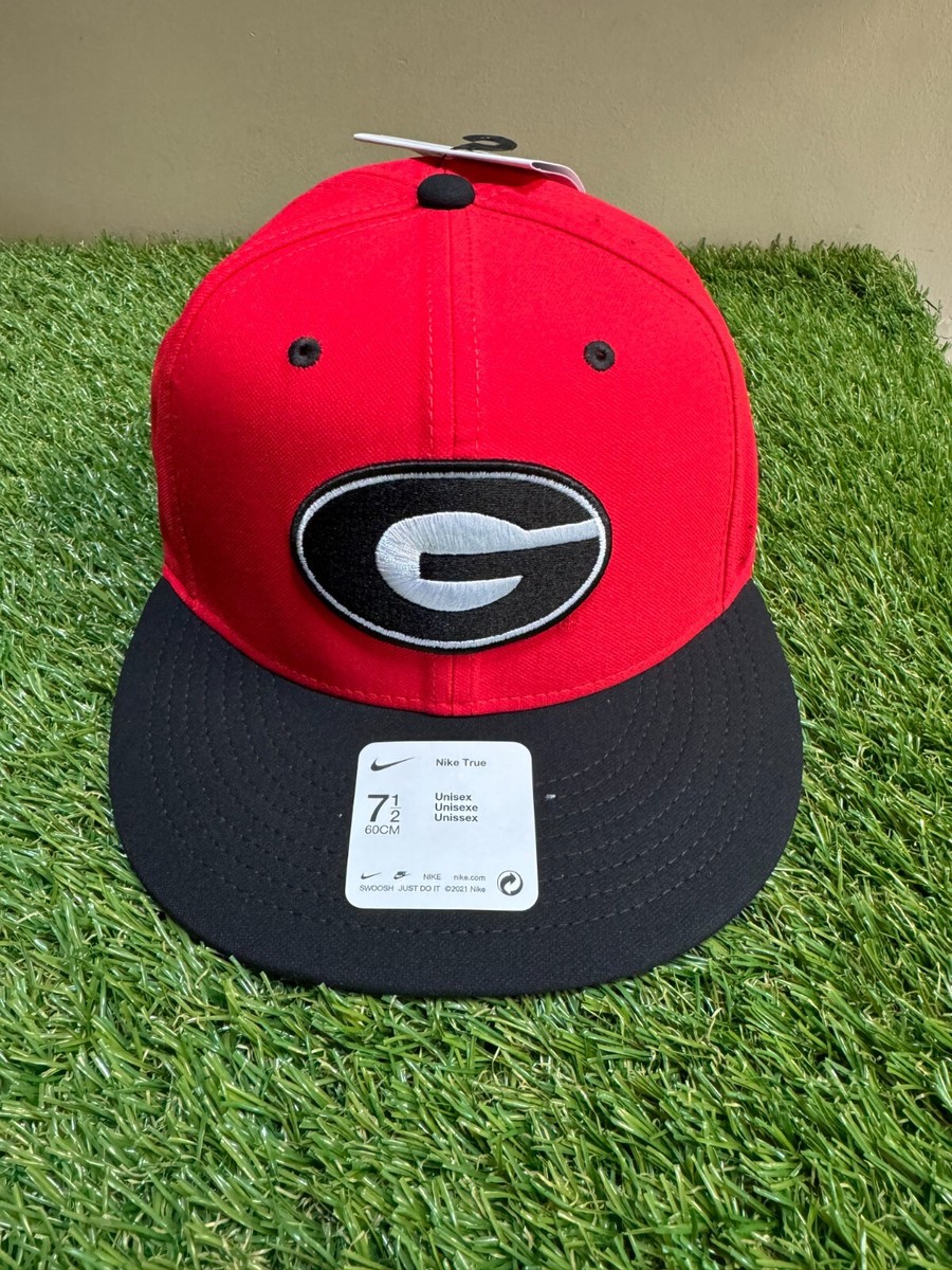 Nike UGA Dawgs Georgia Bulldogs Baseball Team Issued Fitted Cap Hat 1/2  Red