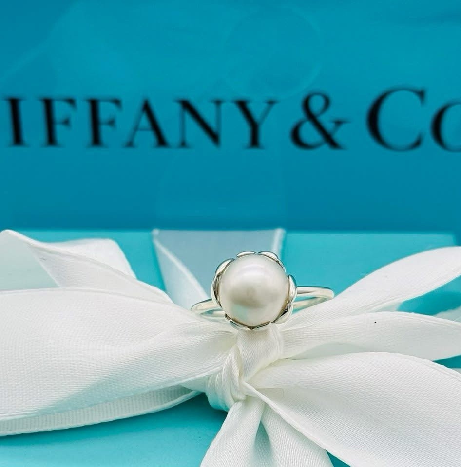 Tiffany Co. paloma picasso olive leaf Pearl ring Size 8 | eBay