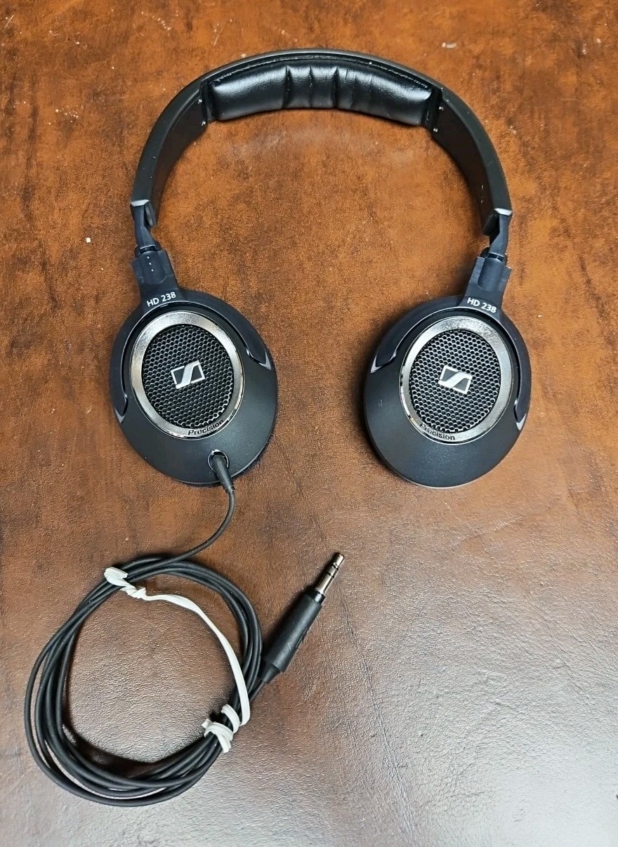 Sennheiser Precision HD 238 HD238 On Ear Wired Headphones W/ Case Nice Shape