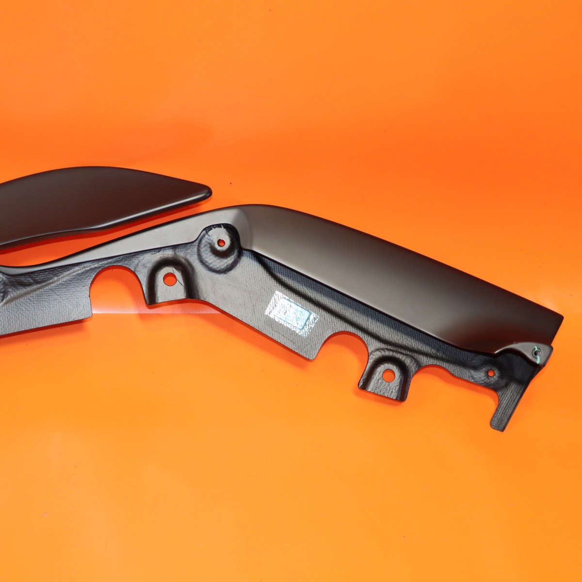 FERRARI 488 PISTA FRONT BUMPER LOWER SPOILER RIGHT 2018 2019 2020 824123 OEM