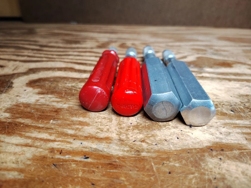 Lot of 4 Hobby Blade Handles 3 X-acto 1 Unbranded - Blades Not Included - Image 2 of 4