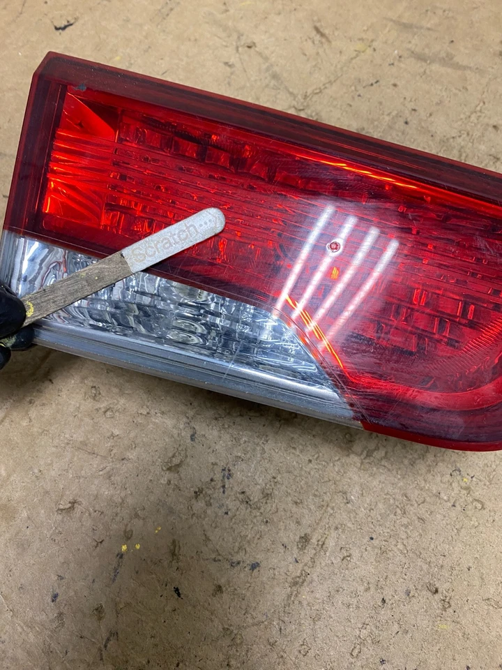 Luz trasera interior izquierda conductor izquierdo Kia Forte Koup 2010 a 2013 OEM T5607 DG Foto 4 de 4