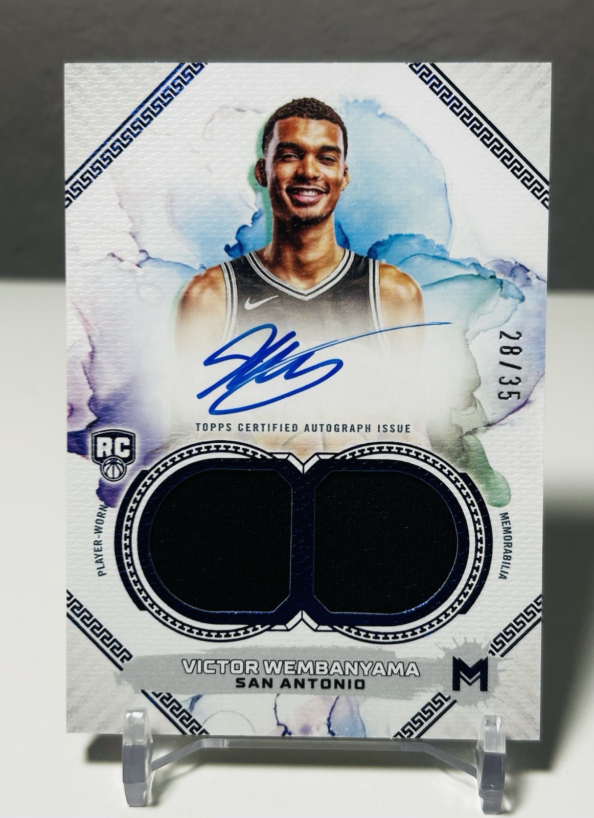 2023-24 Topps Motif Victor Wembanyama Rookie Dual Relic Auto MEMB-WORN RC #/35