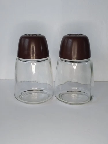 Vintage 70’s Federal Housewares Brown Plastic Tops Salt & Pepper Shakers