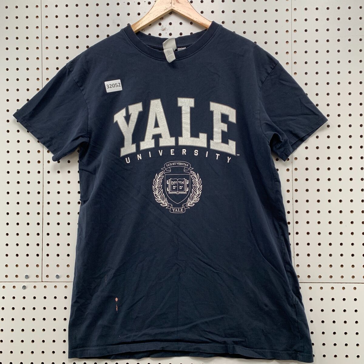☆YALE☆ UNIVERSITY DAN TSHIRT BLACK BLUE YD01SS1013BK / YE Yale University H&M Shirt Blue Mens Medium Distressed Short