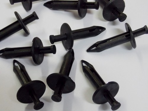 *US SELLER* 10 Saturn Bumper Fascia Push Type Retainer Clips GM 21077131 - Picture 1 of 2