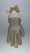 vtg 1960s white wicker hand woven rattan wall pocket holds flowers/air plants