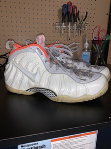 platinum yeezy foams
