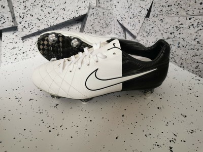 nike tiempo mystic sg