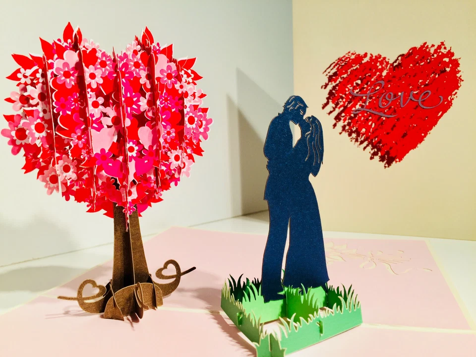 Tarjetas Pop Origami Árbol del Amor y Besos Pareja 3D Pop Up Tarjeta de Felicitación Foto 4 de 4