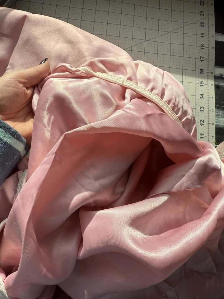 King Pink Satin Feel Fitted & Flat Sheets 100% Polyester Whisper soft Mills Inc - Image 3 of 4