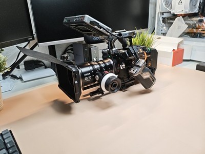 Z CAM E2 4K Cine Film Kamera  + DzoFilm 20-70 T2.9 Ling Lung Objektiv Cine Rig