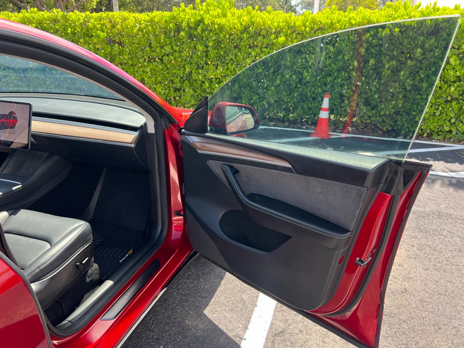 Tesla Model Y - Image 24