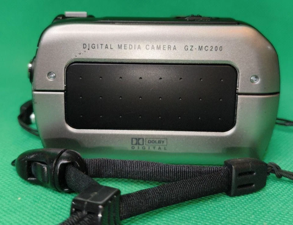 JVC Everio GZ-MC200 Digital  Media Camcorder 10x optical zoom Black Japan - Image 4 of 4