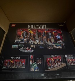 LEGO&reg; 76271 Batman: The Animated Series Gotham City NEW Sealed RETIRED Wall Art