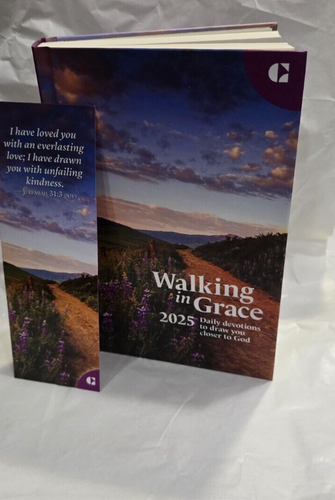 Walking in Grace 2025 Regular Print by Guideposts (Hardcover) Daily Devotions - Bild 2 von 3