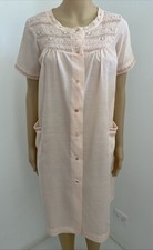 Vintage Nightie 10-12 / S-M Peach Viscose / Polyester Floral Hand Embroidery