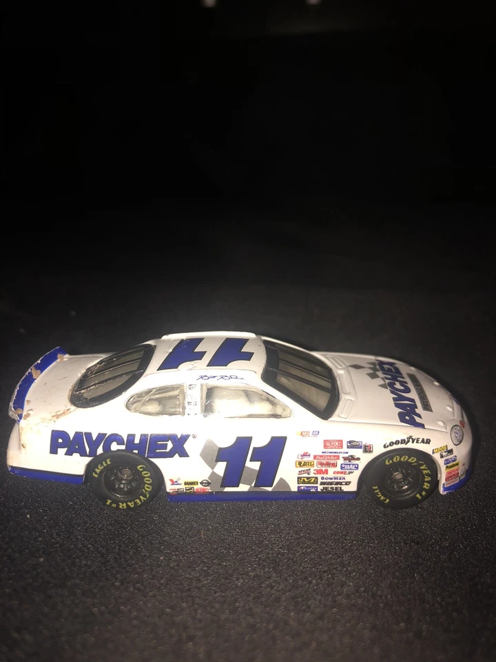 2001 Brett Bodine Paychex Ford 1:64 ПОЧТИ КАК НОВЫЙ NASCAR литой автомобиль - Изображение 3 из 4