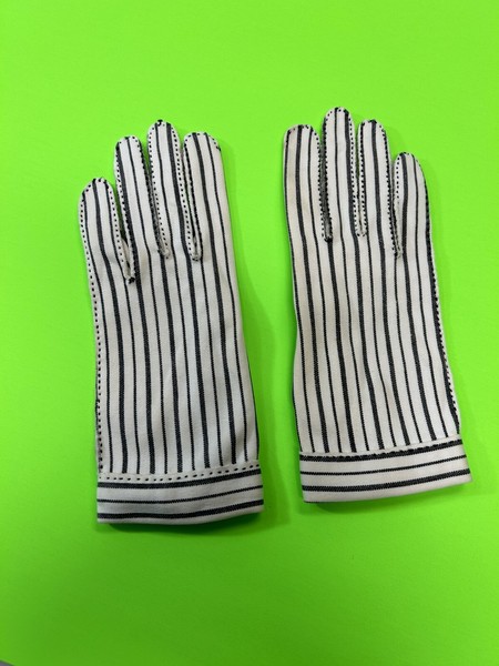 1950’s Hermes 6 1/2 Wear Ever Gloves