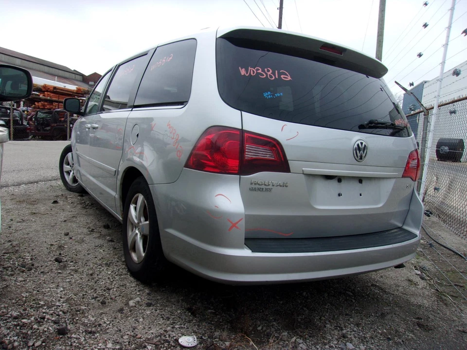 Eje de transmisión exterior delantero derecho usado se adapta a: Volkswagen Routan 2011 delantero 3,6 L Foto 4 de 4