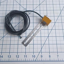 OMRON TL-Q5MC1-Z Proximity Sensor , w16