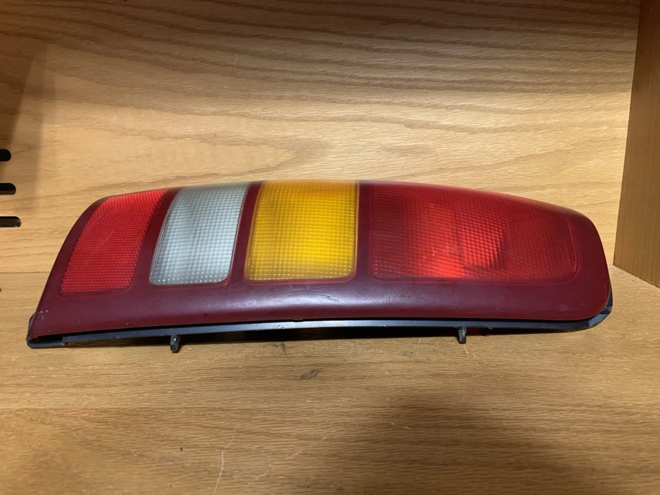 Chevrolet Silverado 1500 1999-2002 conjunto de luces traseras diestro Fleetside 16524516 Foto 4 de 4