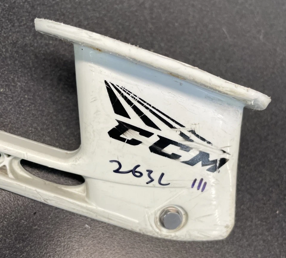 CCM E PRO [263mm Izquierdo] 2 - Tornillos Jugador de Hockey sobre Hielo Patín Soporte ÚNICO Usado Foto 2 de 4