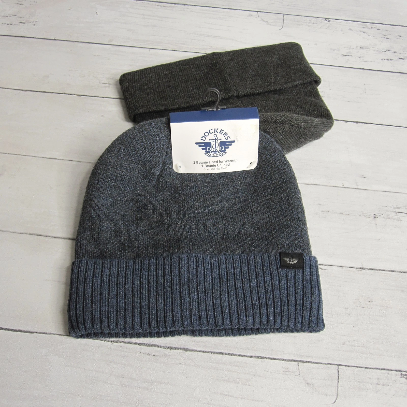 Dockers Men's Winter Ski Skull Hat Beanie Knit One Size Blue Gray Plush Set