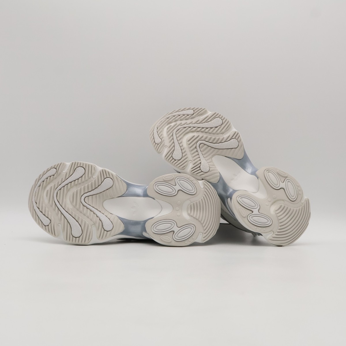 新品23.5 Adidas OZVENUZ opv67　シルバーki0557 WMNS) adidas Ozvenuz 'Silver Metallic' KI0557