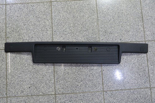 BMW E30 vor Facelift Zierleiste Stoßstange vorne 1888266 original
