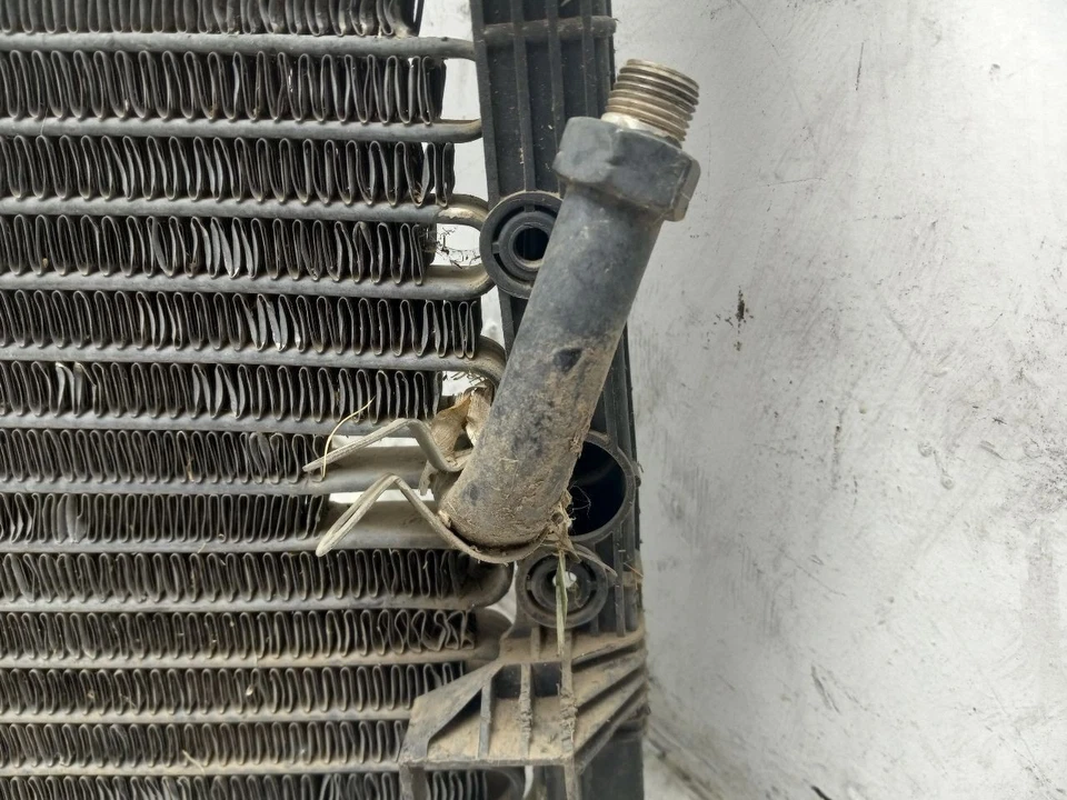 Condensador de CA a través de 5/97 para Toyota Tacoma 95-97 2,4 L condensador de CA 2 RZFE Foto 2 de 4