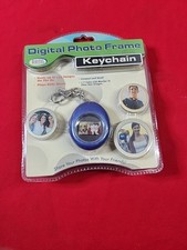 Digital Concepts Digital Photo Frame Keychain - Black - 1.1" Screen - 42 Images