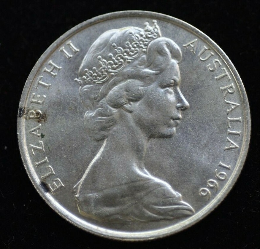 1966 ELIZABETH II AUSTRALIA 50 CENTS SILVER COIN - HIGH