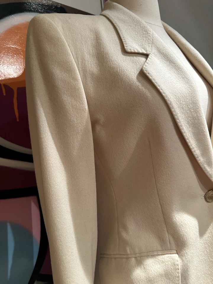 Gianfranco Ferre woman’s wool felt blazer size 4 Foto 4 de 4