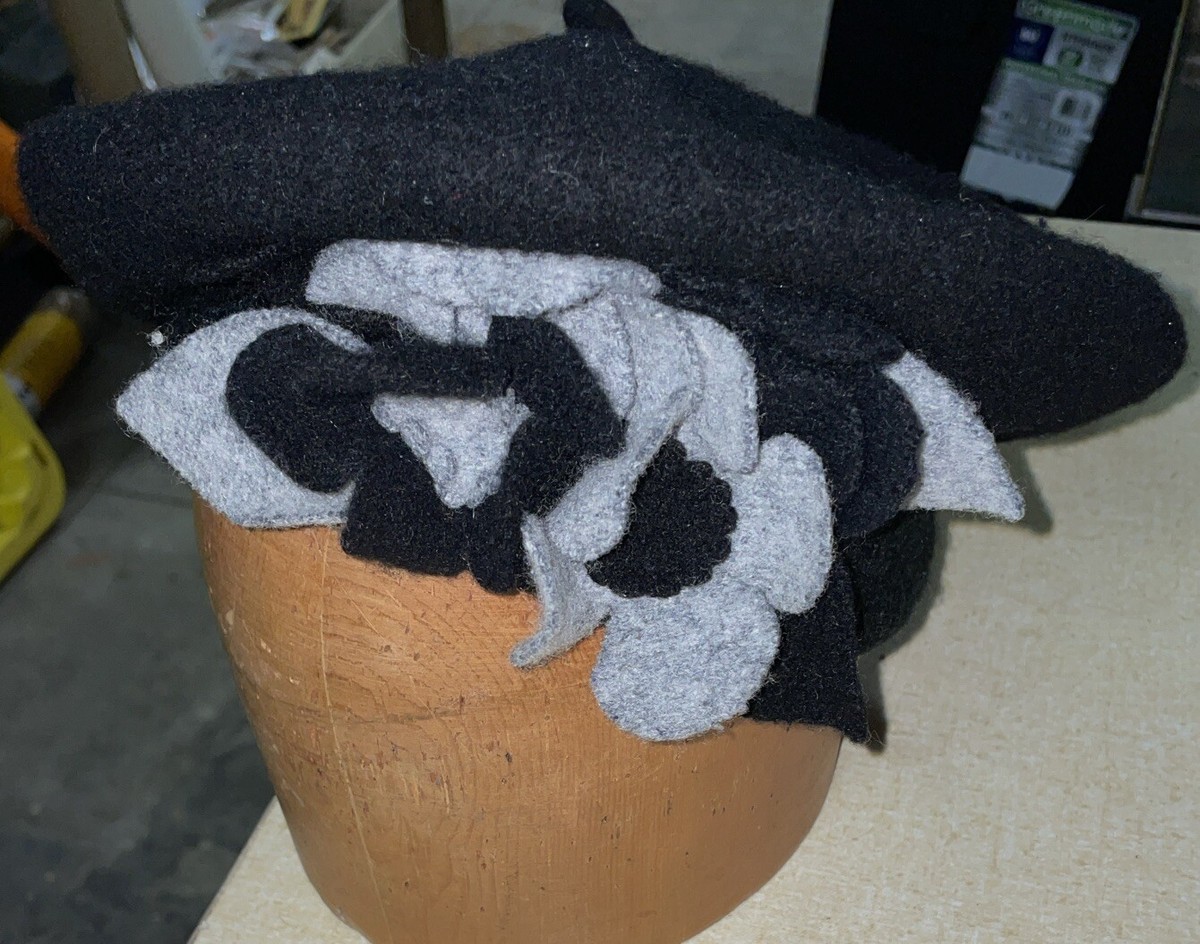 Elegant Black Wool Beret Hat Cap with Floral  Embellishments Accent Womens-Fashion-Flower-Knit-  main image 3