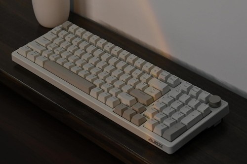 Retro Wired Mechanical Gaming Keyboard with 98 Keys & Hot-Swappable Red Switches - Picture 9 of 9