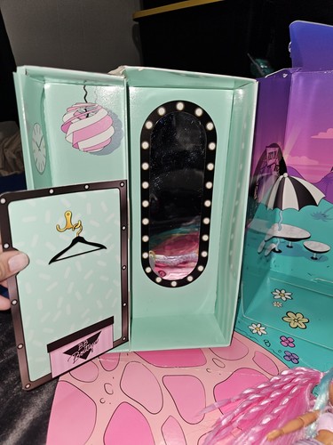 LOL Surprise OMG Bon Bon Candylicious Family Missing Accessories - Picture 5 of 11