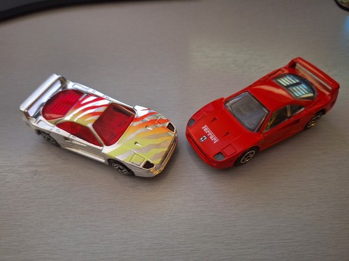Matchbox Ferrari F40 Lot of 2: silver chrome Match Caps + red Top Class Super **