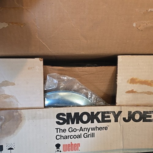 Vintage 1986 Weber Smokey Joe Charcoal Grill 10001 Black - New Old Stock - Picture 5 of 5