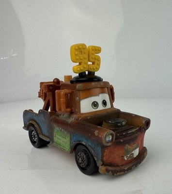 Disney Pixar Cars Film Spielzeugauto - Florida 500 Tow Mater mit #95 Schild - Diecast