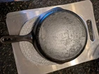Wagner Ware Sydney 0  #1053H Cast Iron 9-inch Skillet