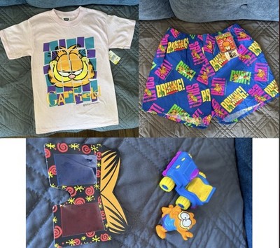 NWT 1978 Garfield T-shirt & Shorts + 1978 3D viewer & Garfield figure + 1986 car