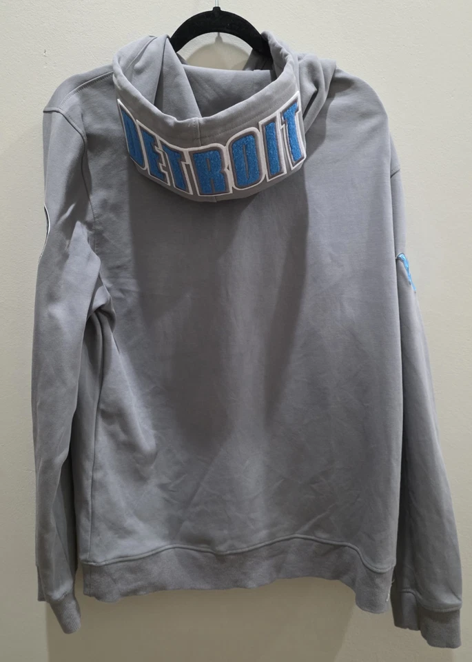 Pulôver com capuz masculino Pro Standard - NFL Detroit Lions clássico chenille - Cinza - Imagem 2 de 4